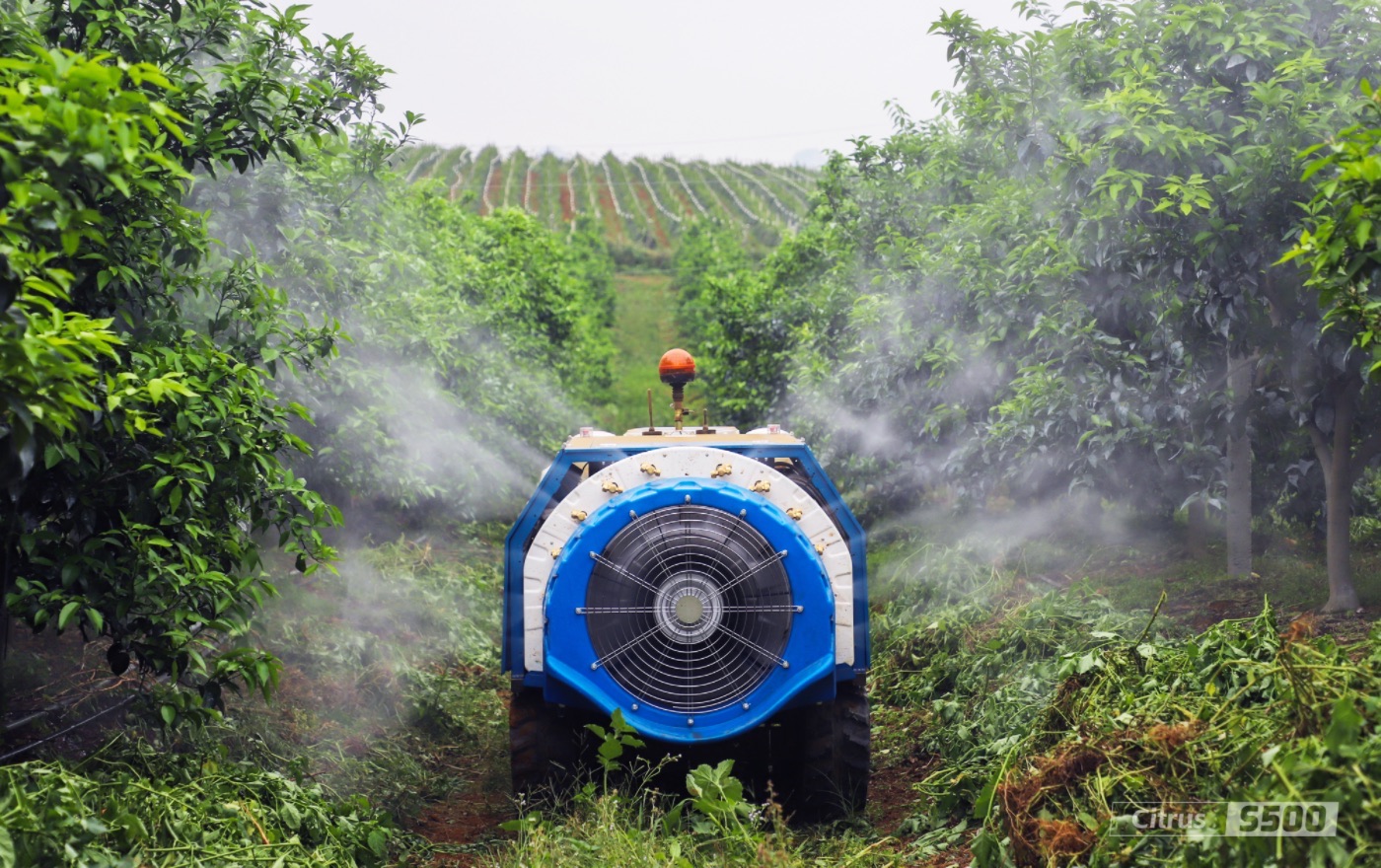 Unmanned Spraying Sloping Orchard